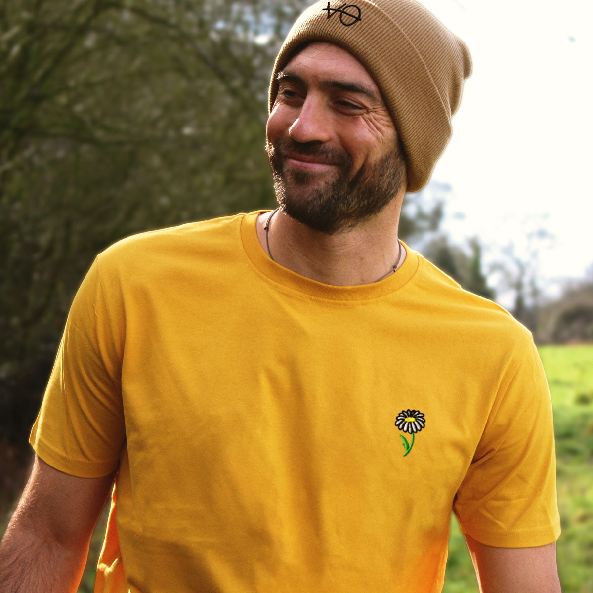 Daisy Embroidered T-Shirt (Unisex)